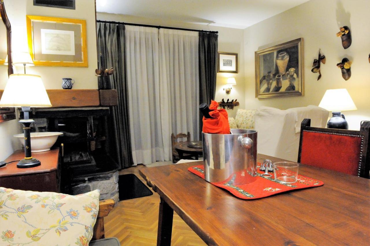 Chardin D'Alto-Apartamentos Chardins Benasque Bagian luar foto